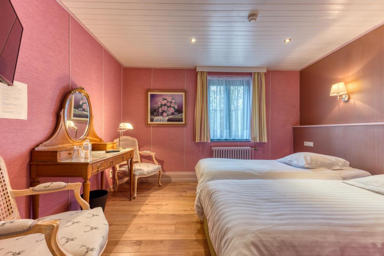 Hotel Le Cor De Chasse เซนต์-ฮิวเบิร์ต ภายนอก รูปภาพ