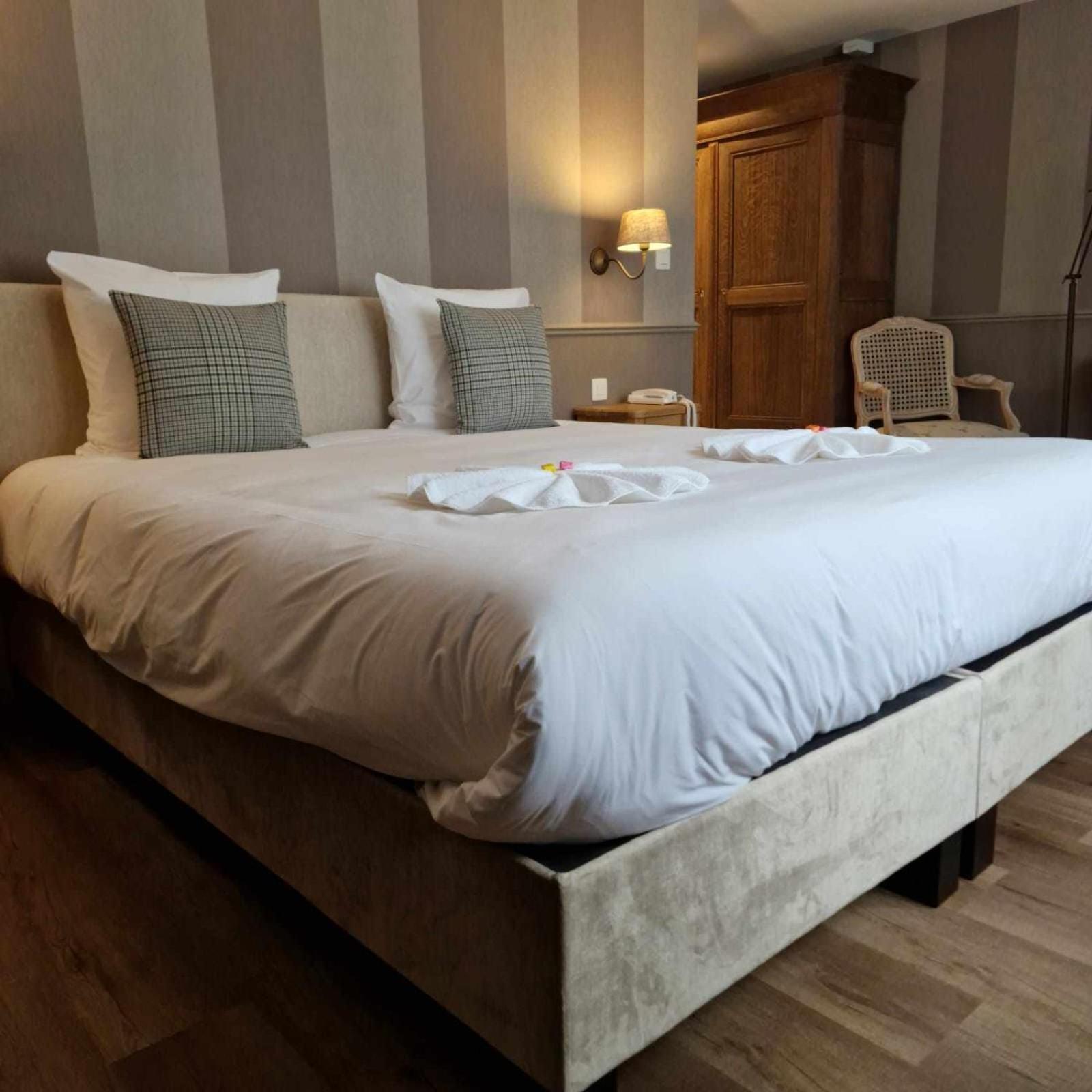 Hotel Le Cor De Chasse เซนต์-ฮิวเบิร์ต ภายนอก รูปภาพ